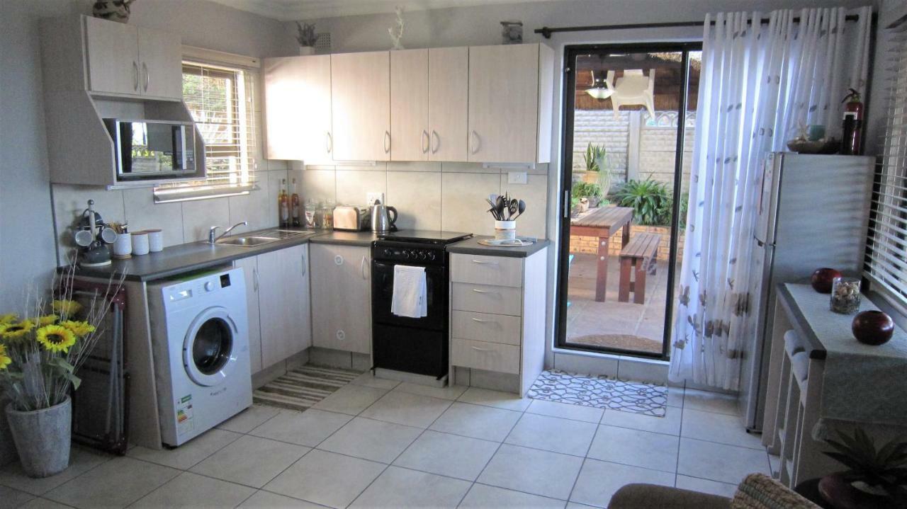 See Rus Self Catering Unit In Westbrook Kzn Private Neat And Cosy Dış mekan fotoğraf