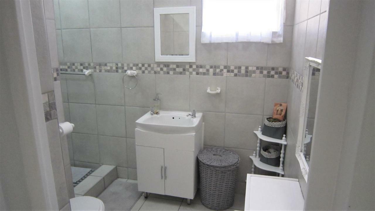 See Rus Self Catering Unit In Westbrook Kzn Private Neat And Cosy Dış mekan fotoğraf